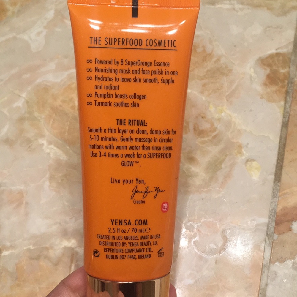 Yensa Pumpkin Tumeric 2-in-1 Radiance Polishing Superfood Face Mask Full Size - Picture 6 of 8